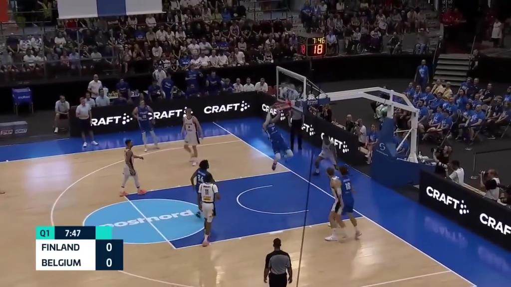 这身材放FIBA真的大杀器！马尔卡宁在昨日的热身赛中大杀四方
